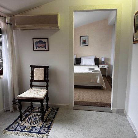 Apartments Vesna Фунтана Екстер'єр фото