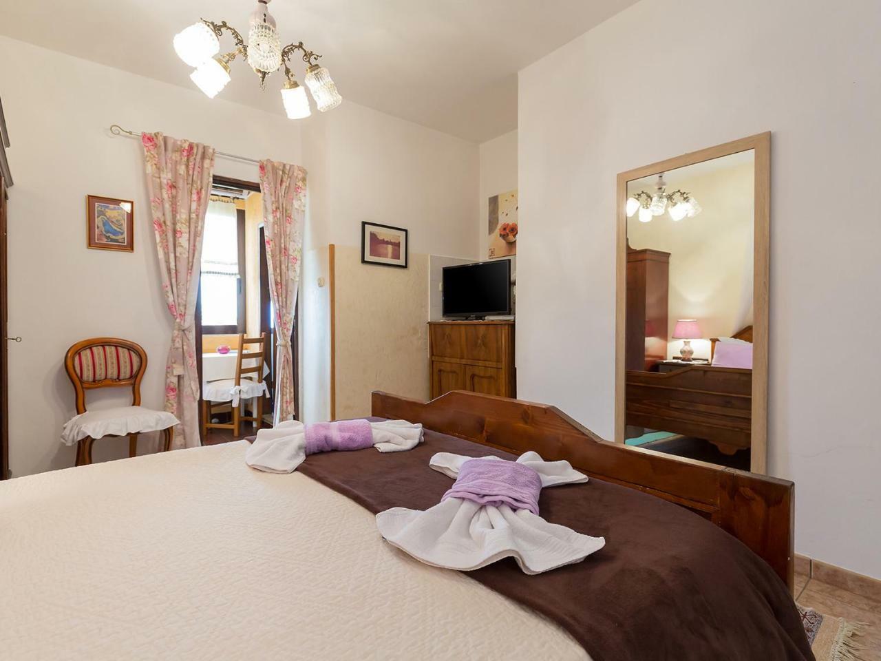 Apartments Vesna Фунтана Екстер'єр фото
