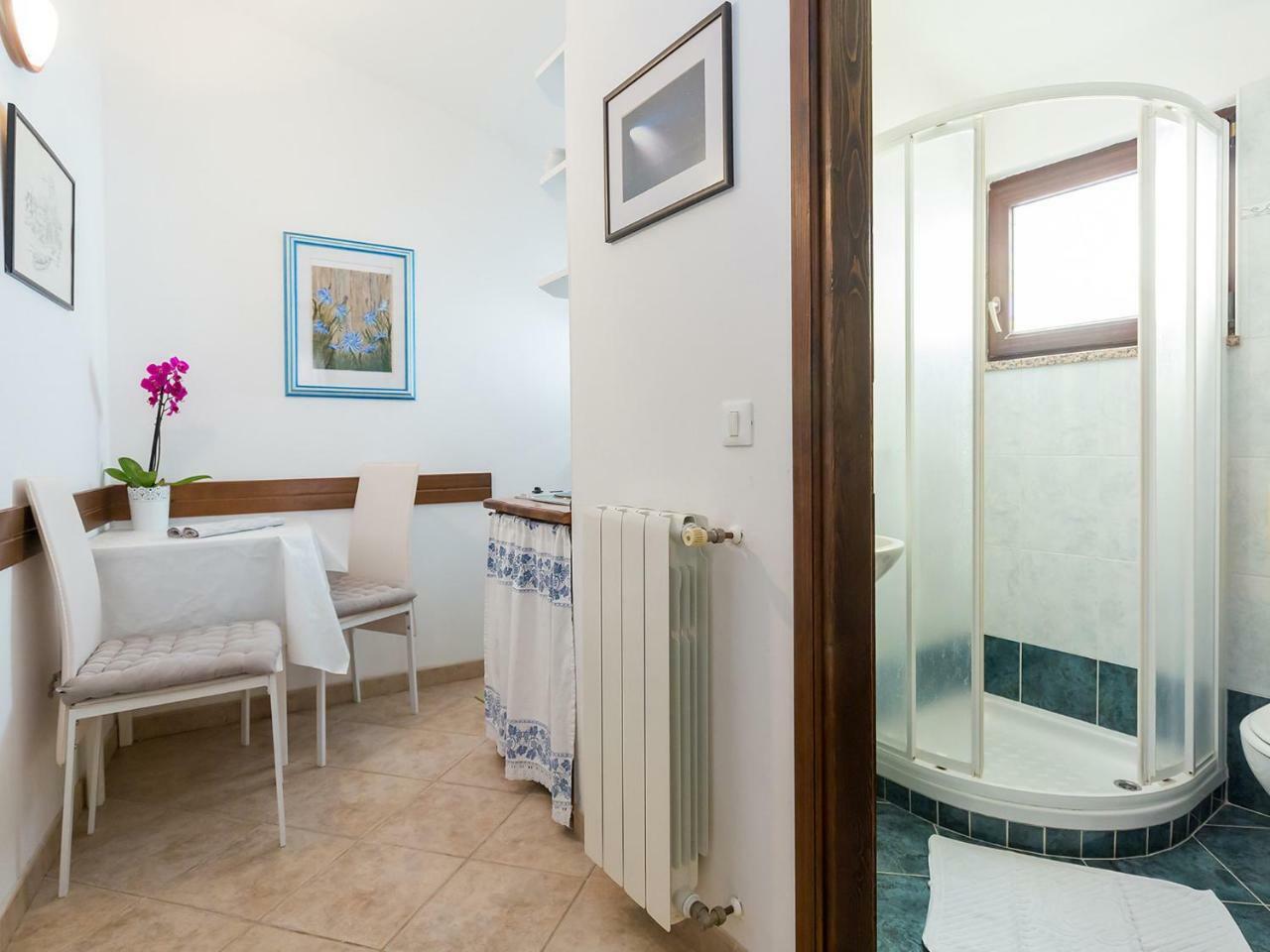 Apartments Vesna Фунтана Екстер'єр фото