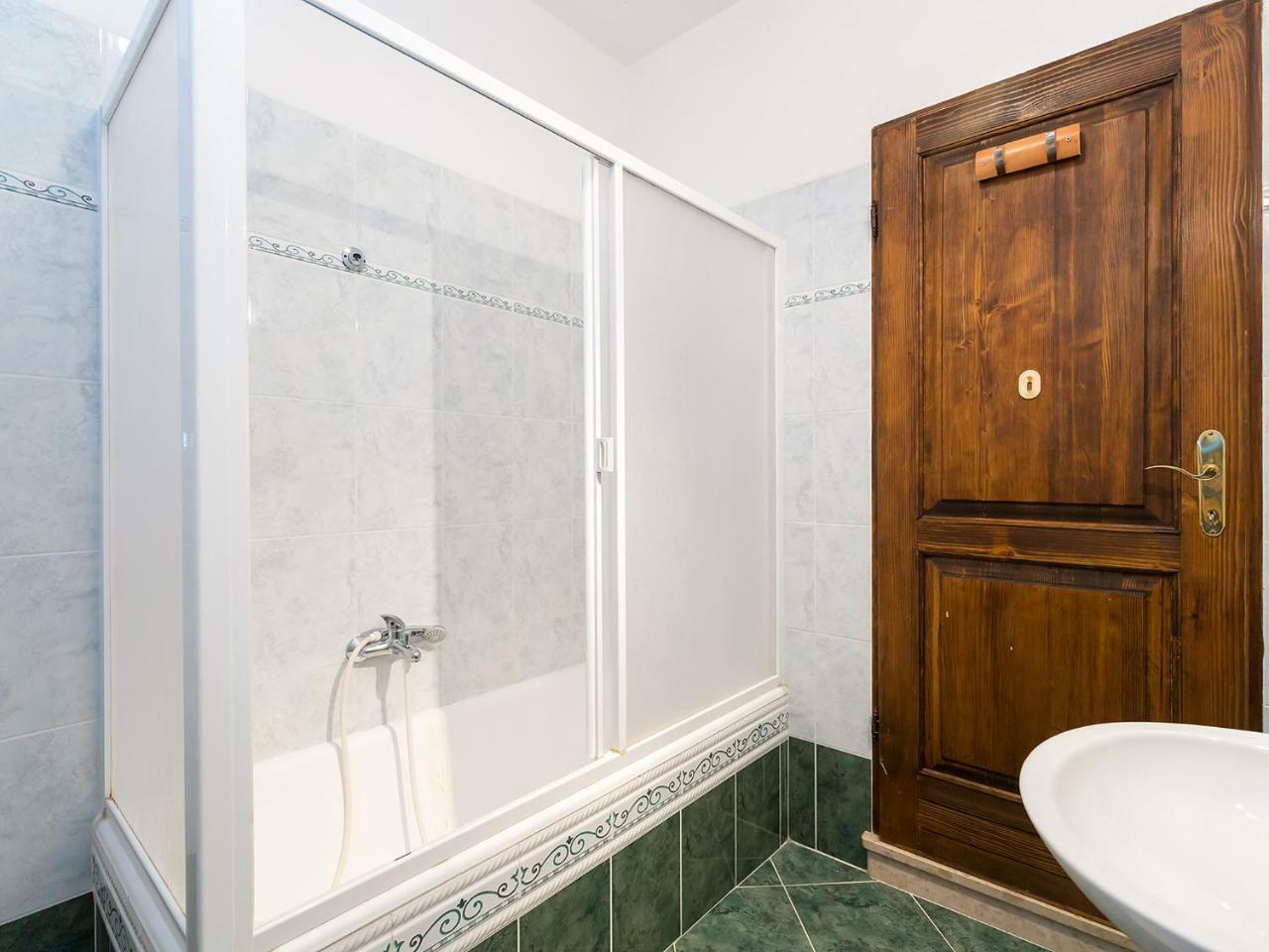 Apartments Vesna Фунтана Екстер'єр фото