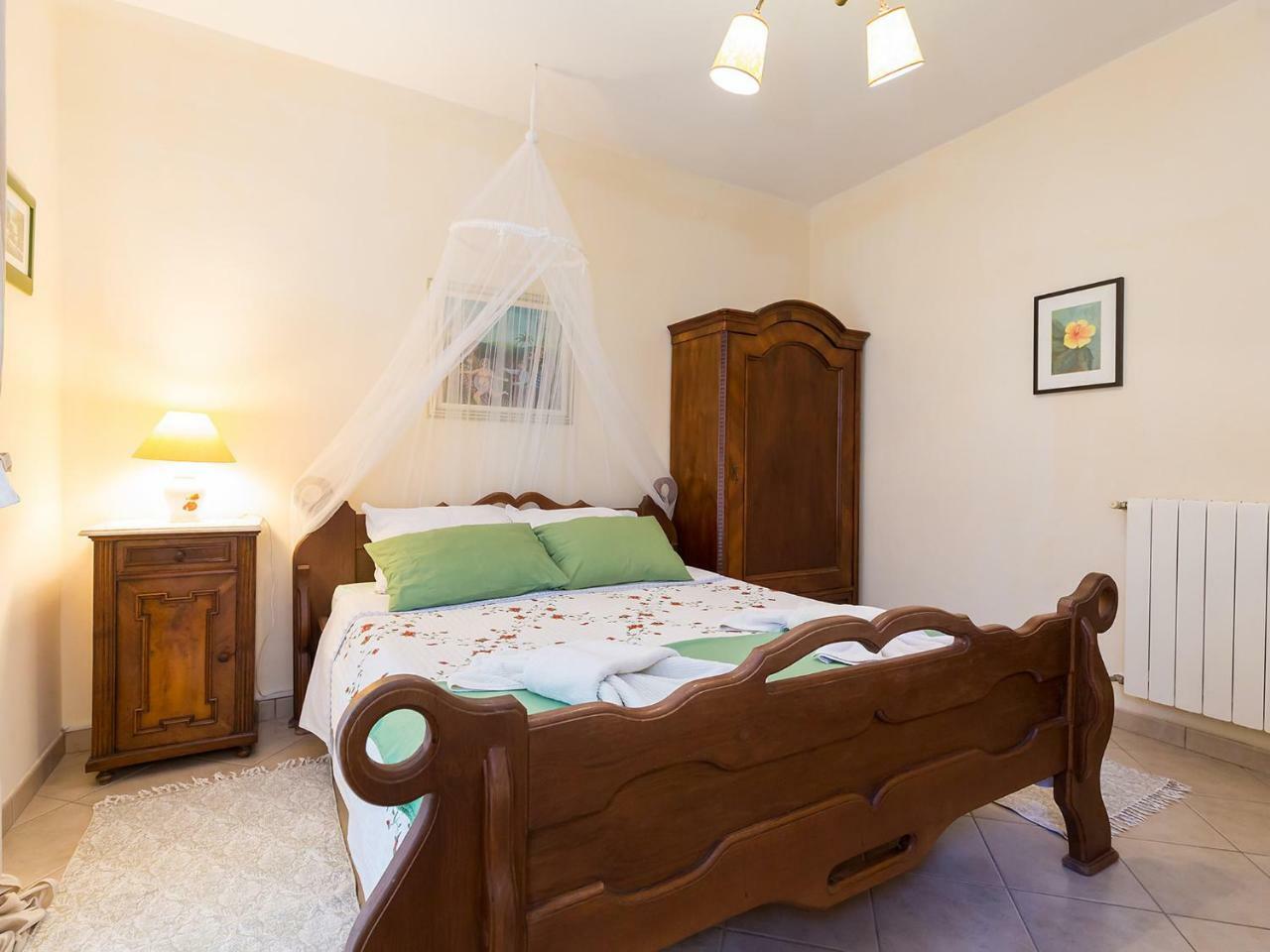 Apartments Vesna Фунтана Екстер'єр фото