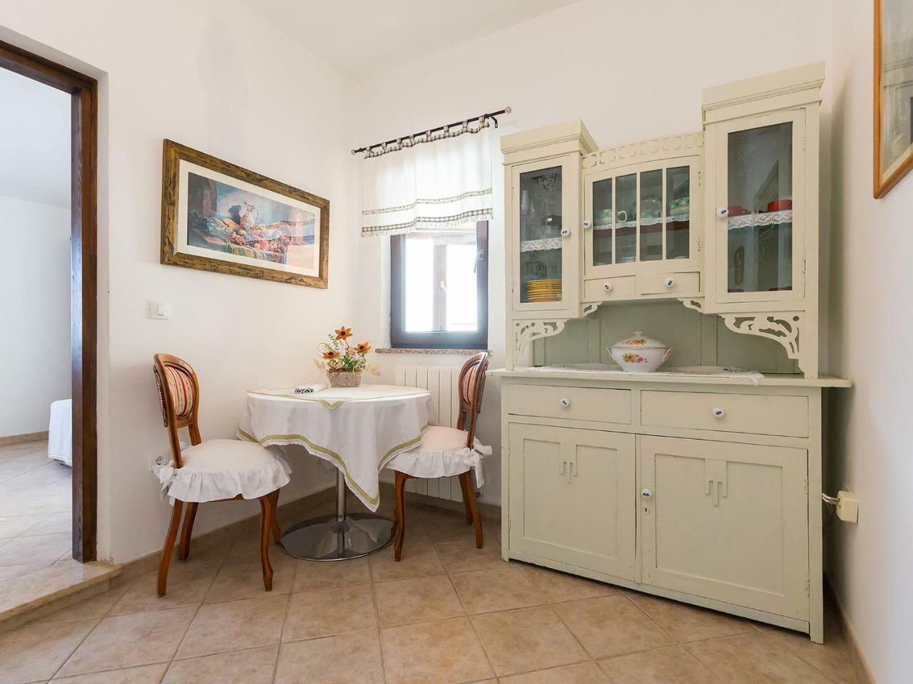 Apartments Vesna Фунтана Екстер'єр фото