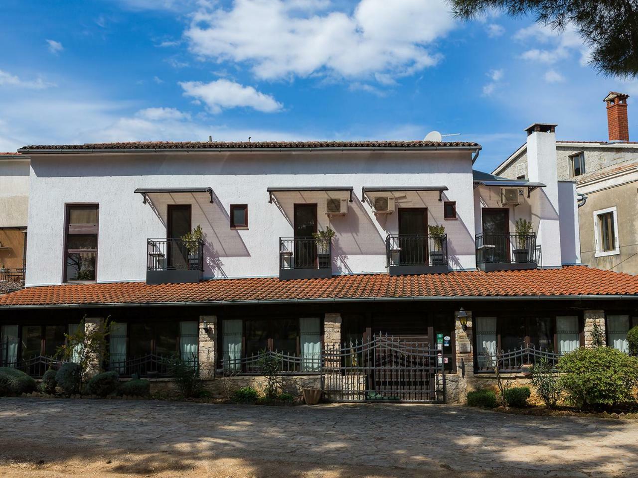 Apartments Vesna Фунтана Екстер'єр фото