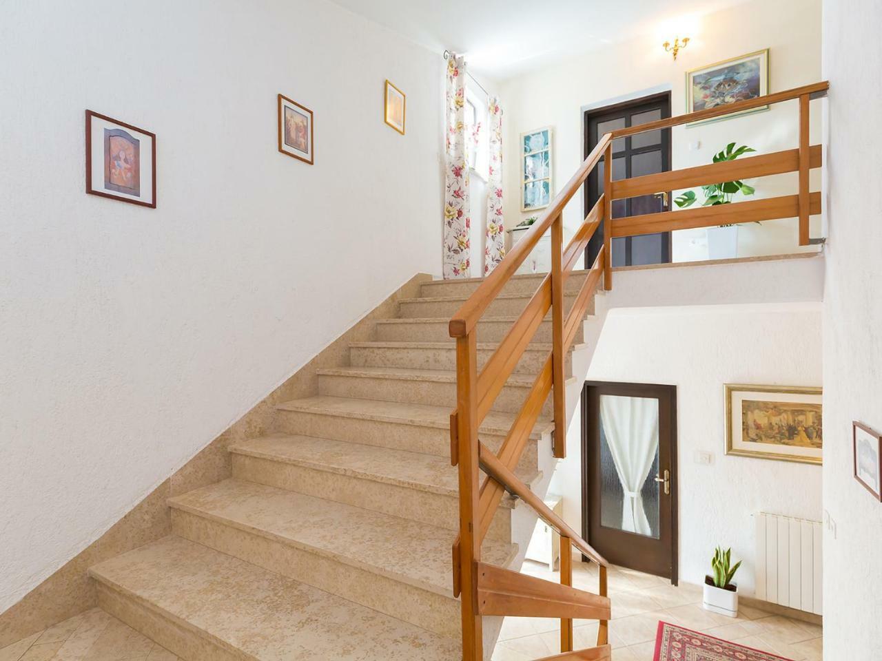 Apartments Vesna Фунтана Екстер'єр фото